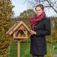 Grande maison pour oiseaux "Finkenheim" en bois naturel de VOSS.garden, avec pied