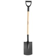 Une bêche de jardin 114cm en acier avec manche en bois et poignée en D.