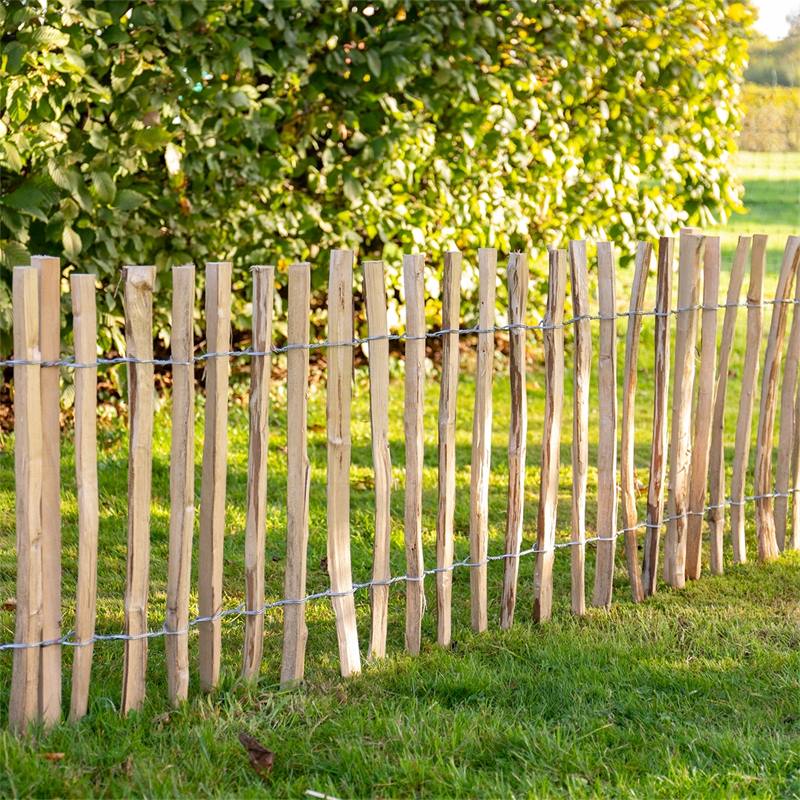 Ganivelle, clôture en noisetier : une barrière naturelle et durable