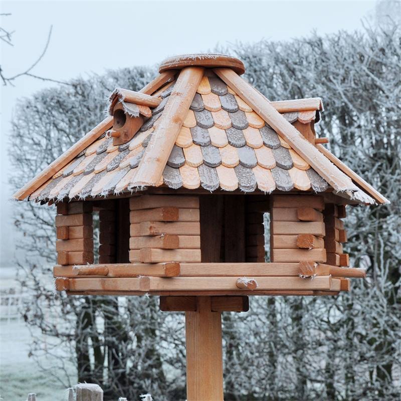 Tofta » de VOSS.garden - maison pour oiseaux de qualité supérieure, en bois  avec toit en métal